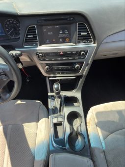 
										2017 Hyundai Sonata, SE full									