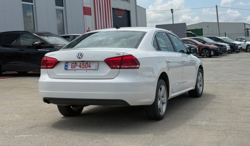 
								2015 Volkswagen Passat, S full									