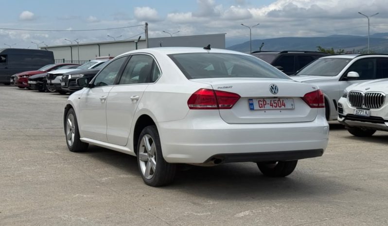 
								2015 Volkswagen Passat, S full									