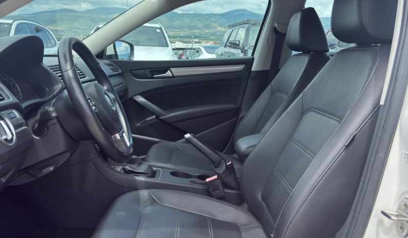 
								2015 Volkswagen Passat, S full									