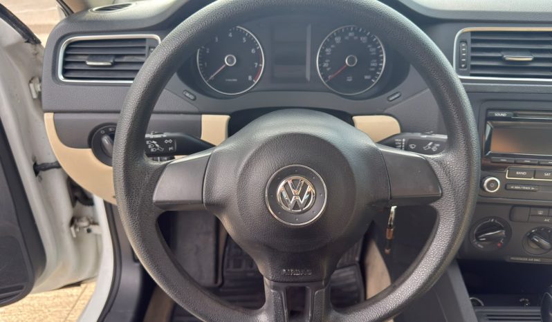 
								2014 Volkswagen Jetta, SE full									