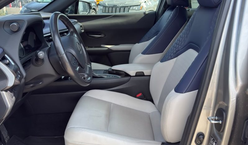 
								2020 Lexus UX 250H full									