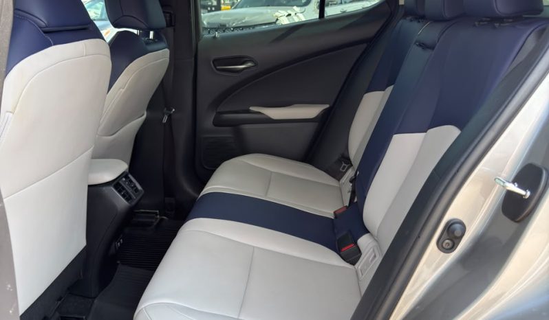 
								2020 Lexus UX 250H full									
