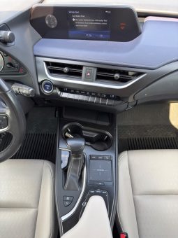 
										2020 Lexus UX 250H full									