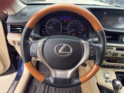 
										2013 Lexus ES, 300H full									