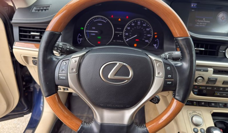 
								2013 Lexus ES, 300H full									