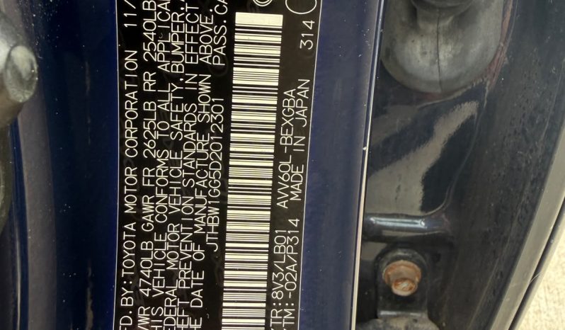 
								2013 Lexus ES, 300H full									