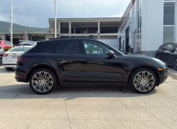 
										2016 Porsche Macan, S full									