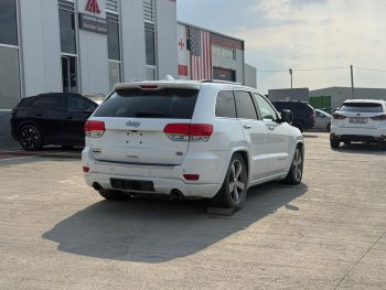 2014 Jeep Grand Cherokee, Overland
