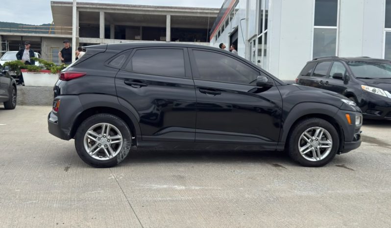 
								Hyundai Kona full									