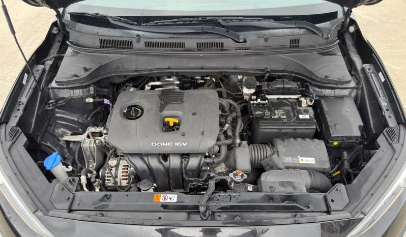 
								Hyundai Kona full									