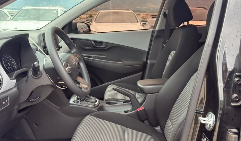 
								Hyundai Kona full									