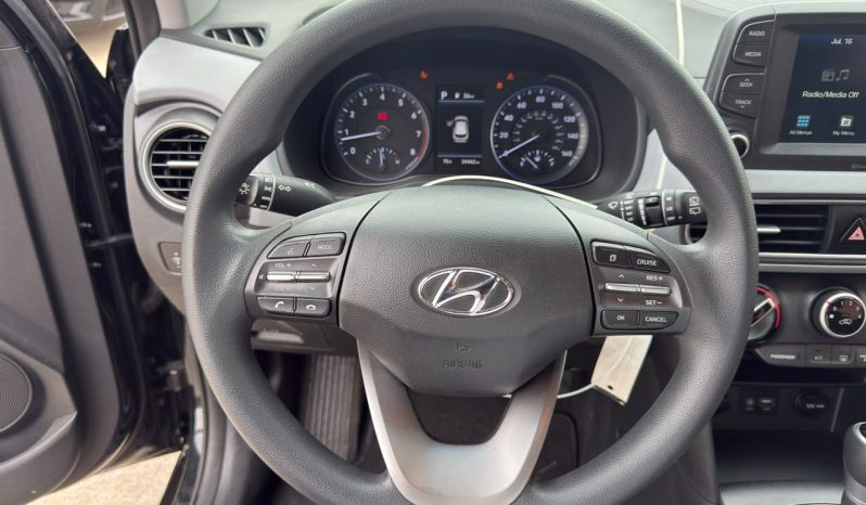 
								Hyundai Kona full									