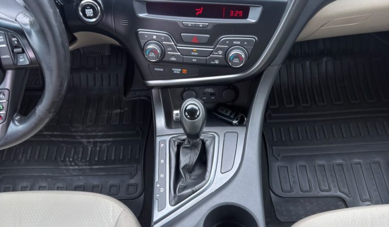 
								Kia Optima Hybrid LX full									