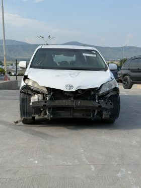 2015 Toyota Sienna, LE