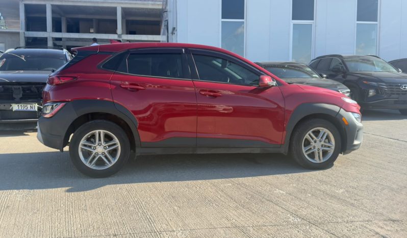 
								Hyundai Kona full									