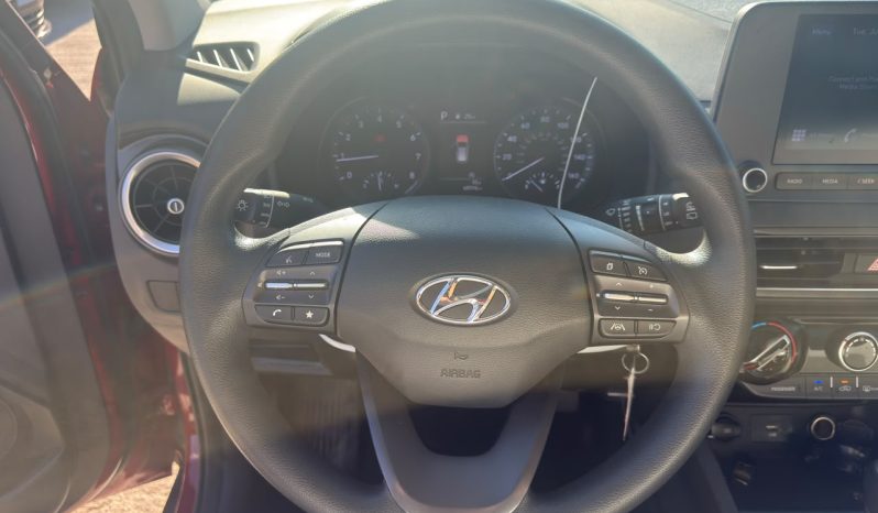 
								Hyundai Kona full									