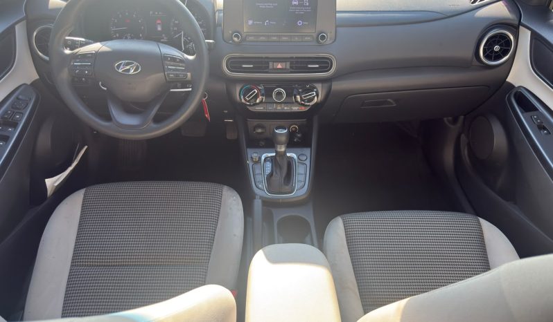 
								Hyundai Kona full									