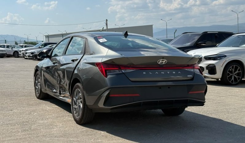
								2025 Hyundai Elantra Hybrid Blue full									