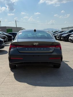 
										2025 Hyundai Elantra Hybrid Blue full									