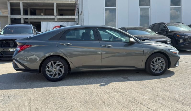 
								2025 Hyundai Elantra Hybrid Blue full									