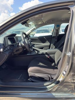 
										2025 Hyundai Elantra Hybrid Blue full									