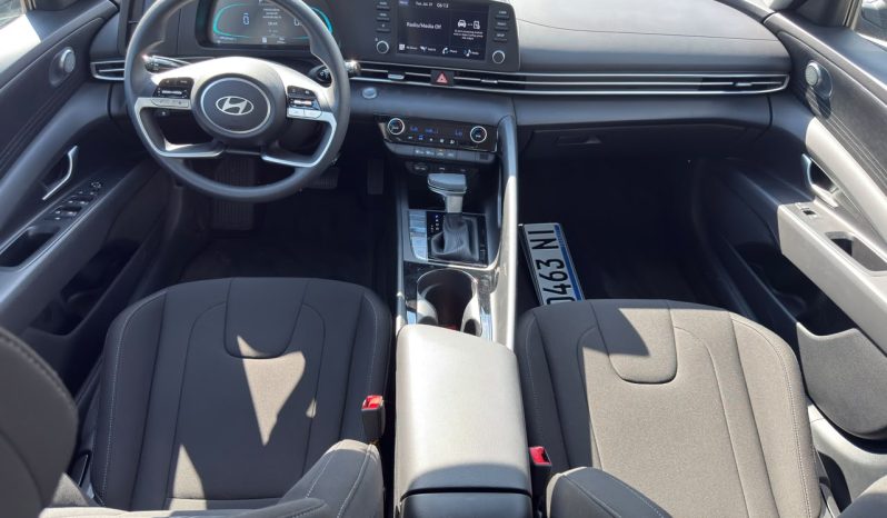 
								2025 Hyundai Elantra Hybrid Blue full									