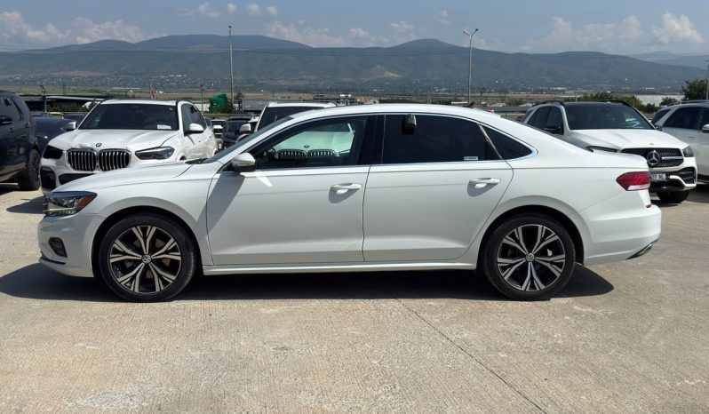 
								2021 Volkswagen Passat, 2.0T Se full									
