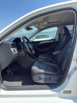 
										2021 Volkswagen Passat, 2.0T Se full									