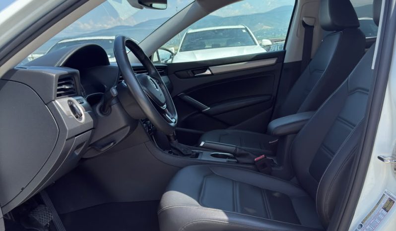 
								2021 Volkswagen Passat, 2.0T Se full									