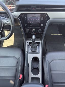 
										2021 Volkswagen Passat, 2.0T Se full									
