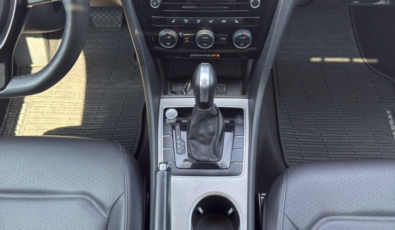 
								2021 Volkswagen Passat, 2.0T Se full									