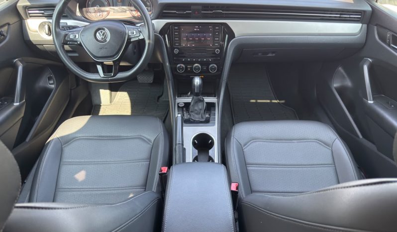 
								2021 Volkswagen Passat, 2.0T Se full									