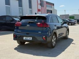
										2020 KIA Niro, LX full									
