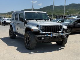 2023 Jeep Wrangler, Sahara 4X4