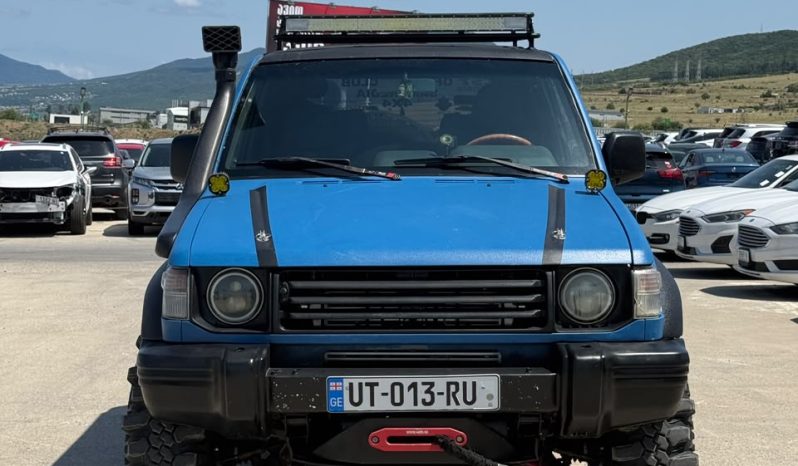 
								Mitsubishi Pajero full									