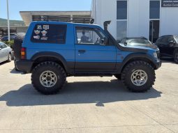 
										Mitsubishi Pajero full									