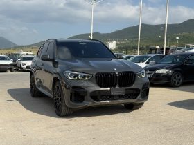 2022 BMW X5 M50I