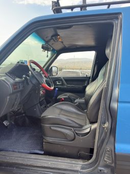 
										Mitsubishi Pajero full									