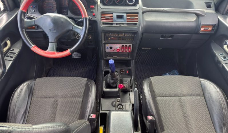 
								Mitsubishi Pajero full									