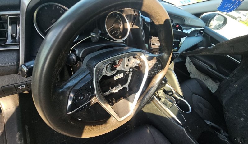 
								2021 Toyota Camry LE full									