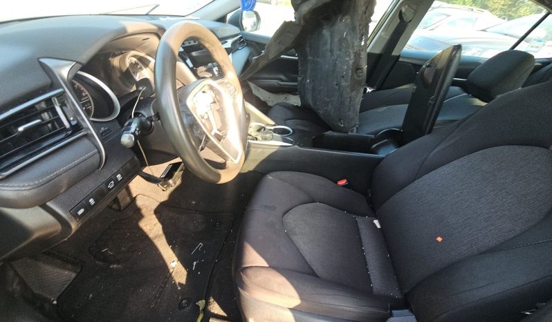 
								2021 Toyota Camry LE full									