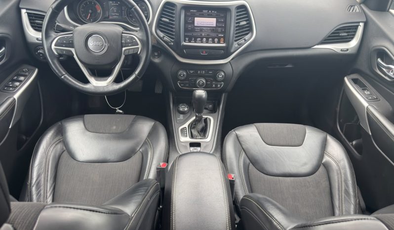 
								2018 Jeep Cherokee, Latitude Plus 4X4 full									