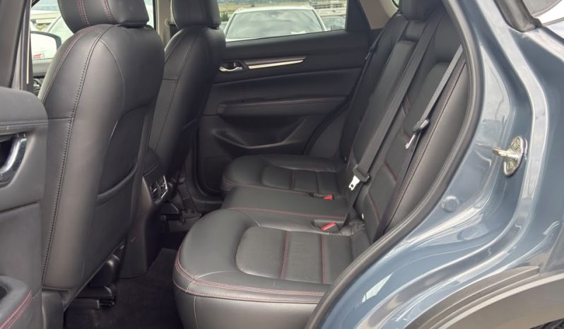 
								Mazda CX-5 full									