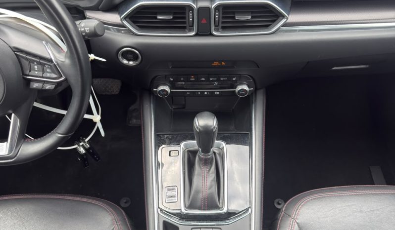 
								Mazda CX-5 full									