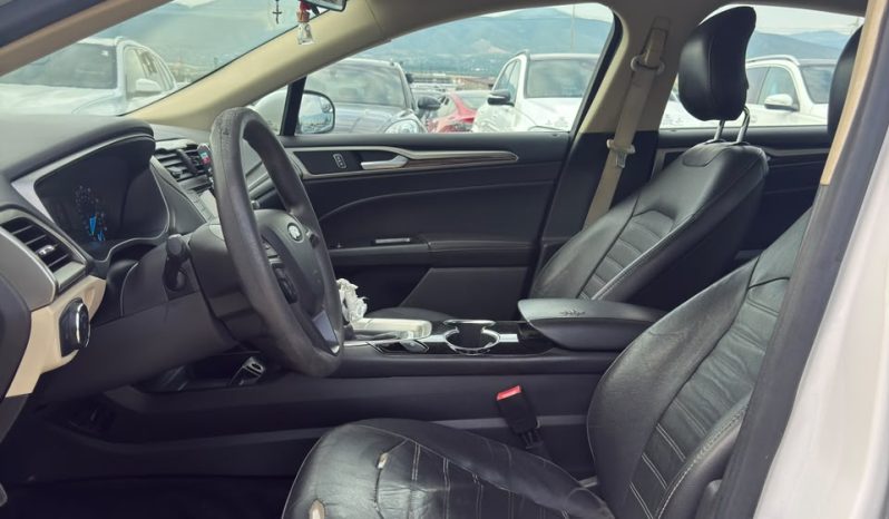 
								2014 Ford Fusion, SE full									