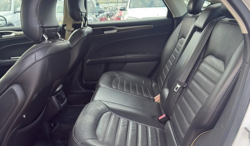 
								2014 Ford Fusion, SE full									