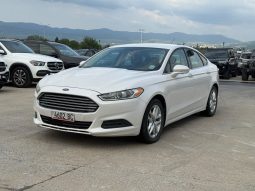
										2014 Ford Fusion, SE full									