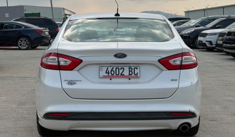 
								2014 Ford Fusion, SE full									