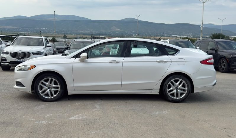 
								2014 Ford Fusion, SE full									